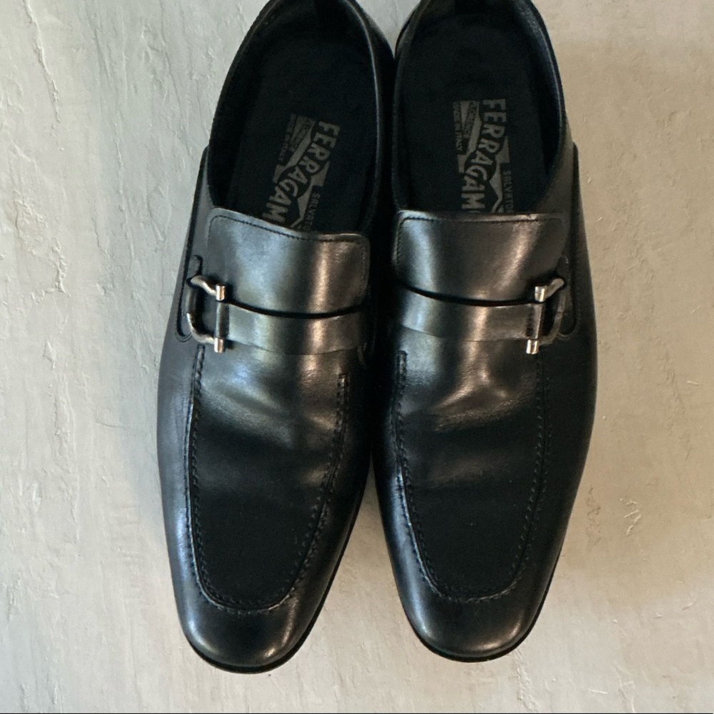 Salvatore Ferragamo Men's Elegant Black Loafers